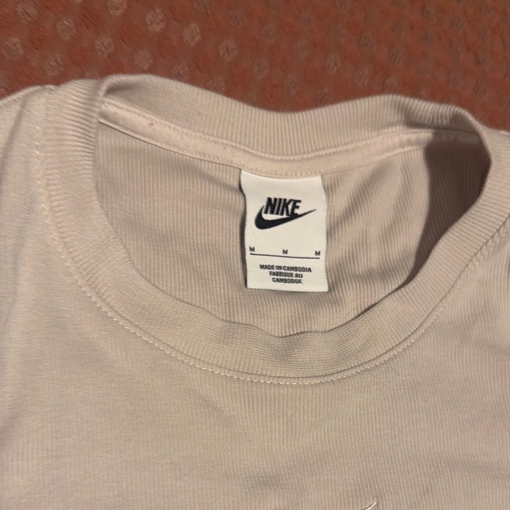 Nike Tank Top - Picture 2 of 4